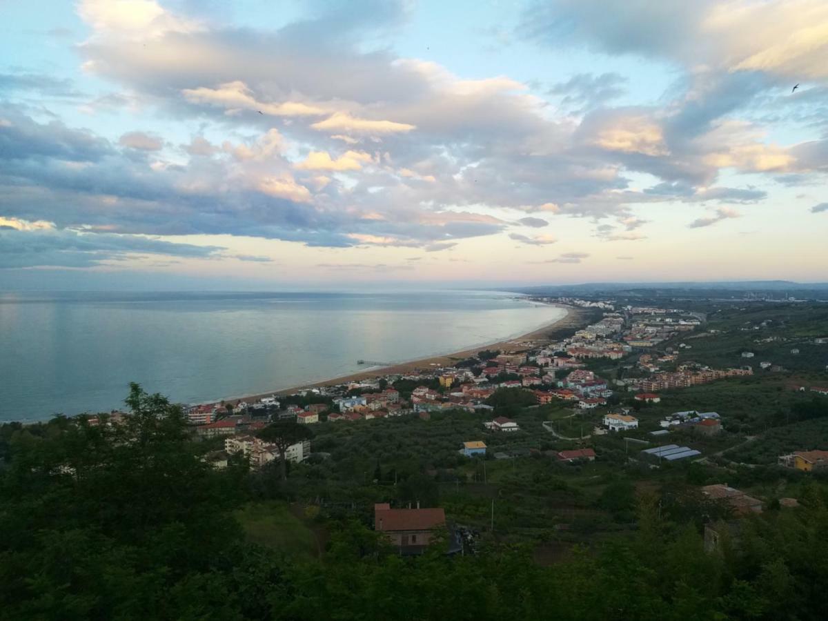 Io E La Mia Giulia Bed & Breakfast Vasto Dış mekan fotoğraf